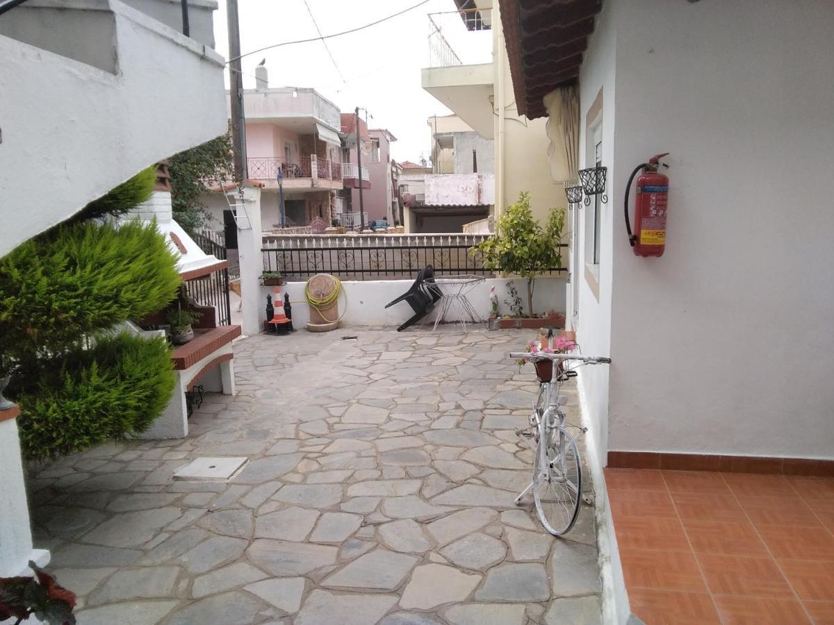 Villa Konstantina เนอา สกีโอนี ภายนอก รูปภาพ