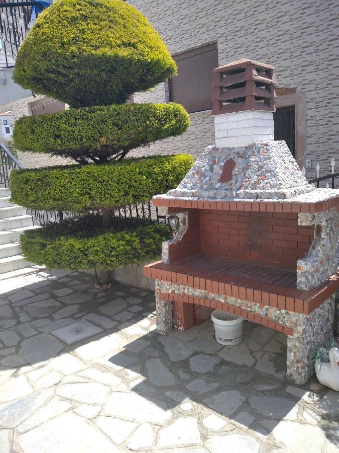 Villa Konstantina เนอา สกีโอนี ภายนอก รูปภาพ