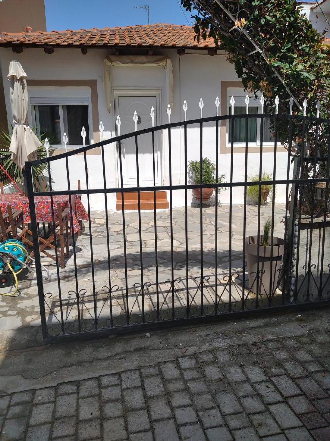 Villa Konstantina เนอา สกีโอนี ภายนอก รูปภาพ